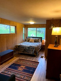 Gorgeous Cabin Rental with a Fabulous Deck for a Getaway in California - Camp Nelson, California - glamping.directory