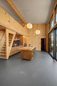 Contemporary Forest Hideaway with Stunning Glass Architecture in Tracy, Tennessee - Tracy City, Tennessee - glamping.directory