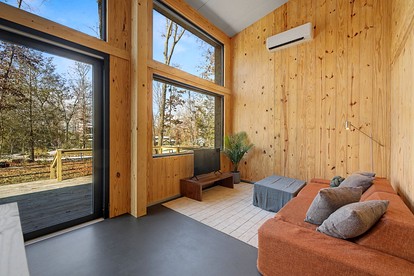 Contemporary Forest Hideaway with Stunning Glass Architecture in Tracy, Tennessee - Tracy City, Tennessee - glamping.directory