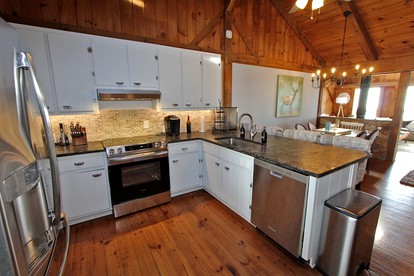 Fantastic Cabin Accommodation for Getaways near Chattahoochee National Forest, Georgia - Dawsonville, Georgia - glamping.directory