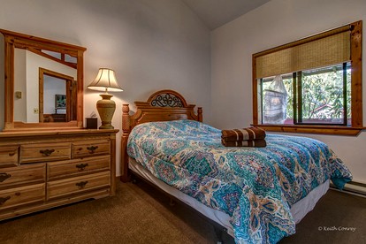 Cozy Cottage Rental with Small Private Pond in Canadensis, Pennsylvania - Canadensis, Pennsylvania - glamping.directory