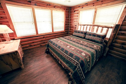 Aspen Mountain Cabin with Private Hot-Tub and Wonderful Views of Longs Peak near Estes Park, Colorado - Estes Park, Colorado - glamping.directory