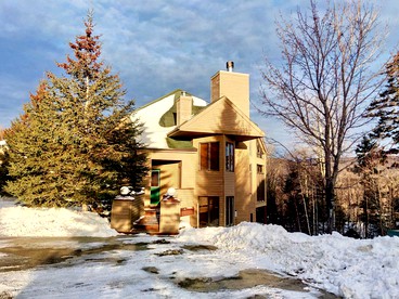 Gorgeous New Hampshire Vacation Home in the White Mountains - Carroll, New Hampshire - glamping.directory