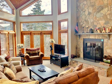 Gorgeous New Hampshire Vacation Home in the White Mountains - Carroll, New Hampshire - glamping.directory