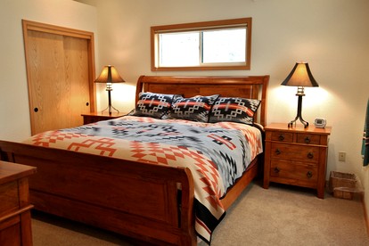 Breathtaking Cottage with Barbecue in Sunriver, Oregon - Sunriver, Oregon - glamping.directory