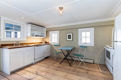 Scenic Barn Rental for a Family Getaway near Stissing Lake in Pine Plains, New York - Pine Plains, New York - glamping.directory