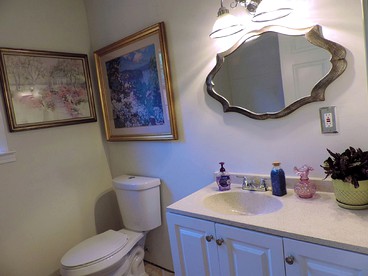 Beautiful Honeymoon Suite Rentals with Jacuzzis near San Antonio, Texas - Boerne, Texas - glamping.directory
