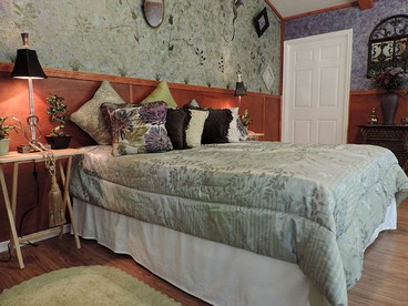 Beautiful Honeymoon Suite Rentals with Jacuzzis near San Antonio, Texas - Boerne, Texas - glamping.directory