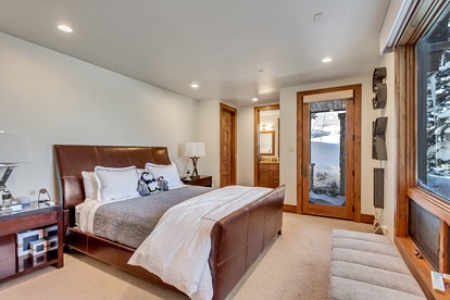 Incredible Villa with Fireplace and Pool Table in Park City, Utah - Park City, Utah - glamping.directory
