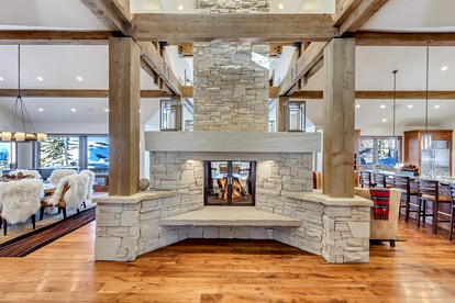 Incredible Villa with Fireplace and Pool Table in Park City, Utah - Park City, Utah - glamping.directory