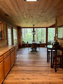 Beautiful Cabin Nestled in the Woods with Incredible Views for a Peaceful Escape in Sautee Nacooche, Georgia - Sautee Nacoochee, Georgia - glamping.directory