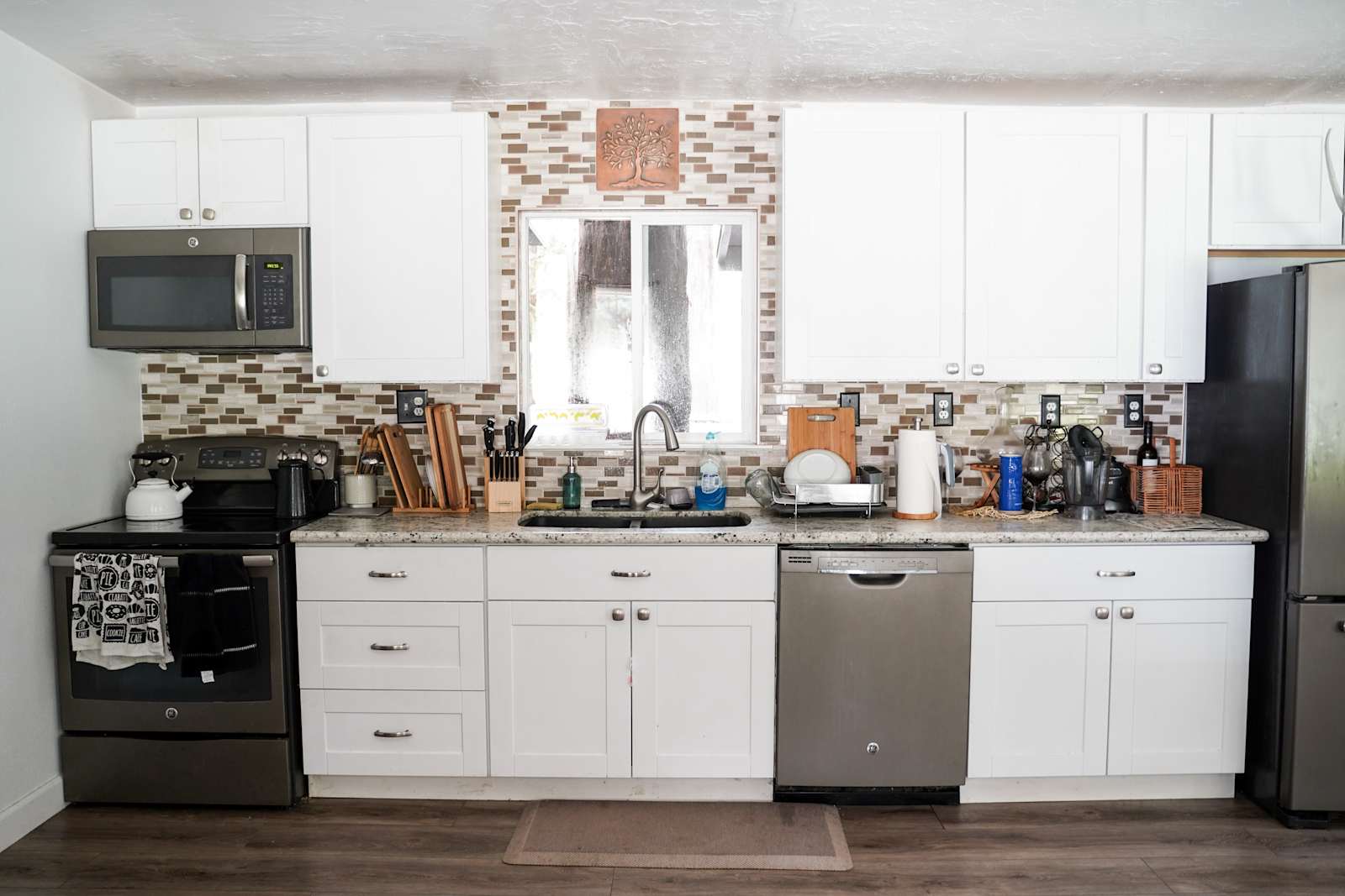 Redwood Ranch with Sweeping View - Gilroy, California - glamping.directory