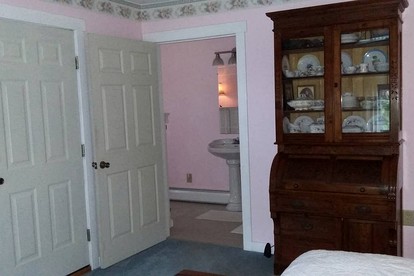 Romantic Room Rental on a Lovely Farm near Hillsboro, Ohio - Leesburg, Ohio - glamping.directory