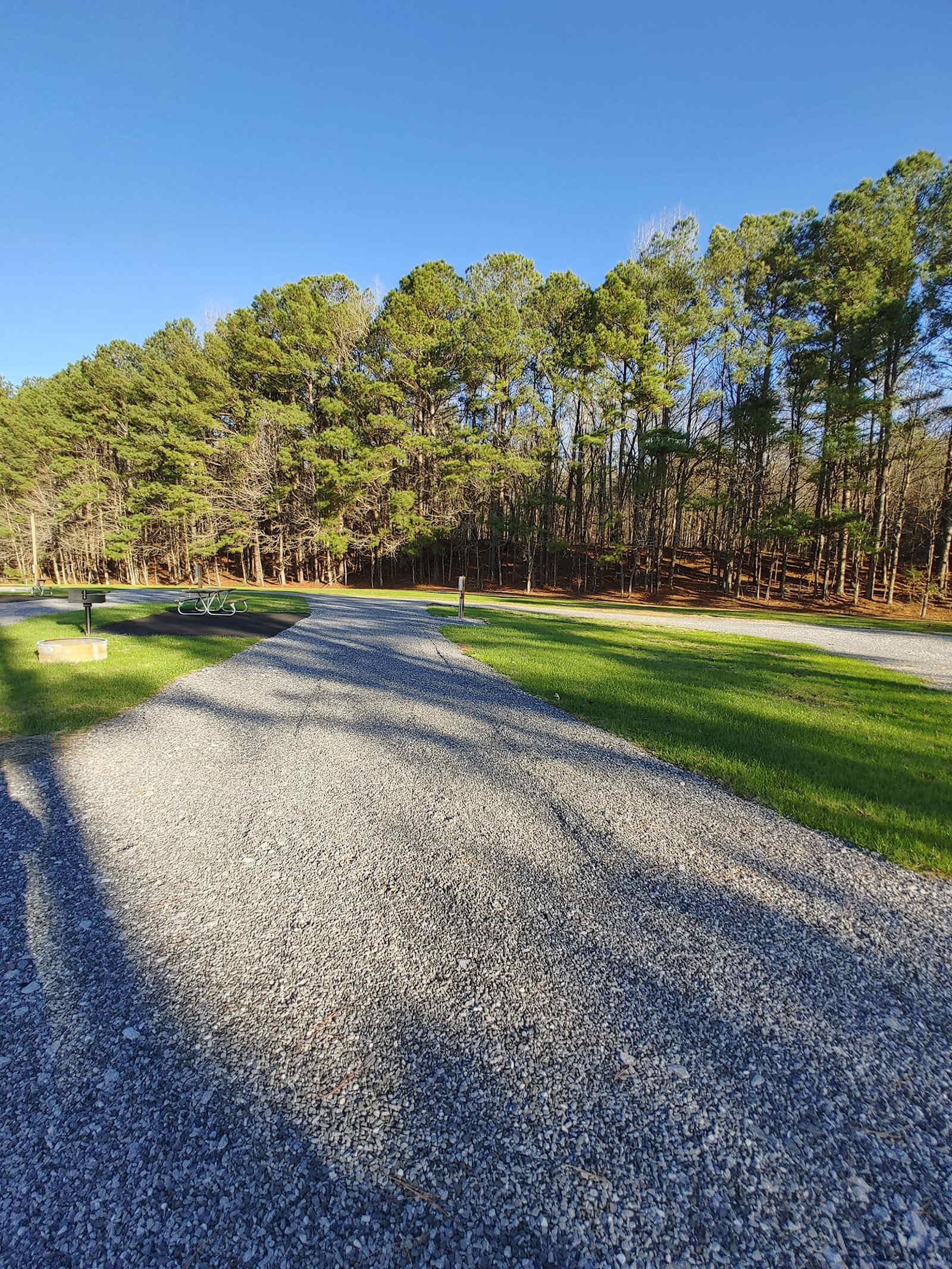 River Ridge Retreat - Guntersville, Alabama - glamping.directory
