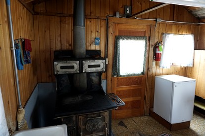 Pet Friendly Fishing Cabin close to Poudre River, Perfect for a Weekend Escape from Fort Collins - Bellvue, Colorado - glamping.directory