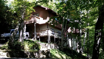 Large Vacation Rental for Groups near Sugar Mountain Resort, North Carolina - Sugar Mountain, North Carolina - glamping.directory