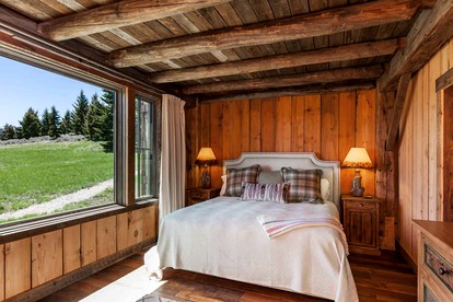 Bear's Den in Ennis, Montana - Ennis, Montana - glamping.directory