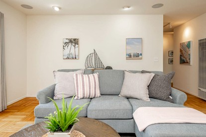 Oceanfront Beach House Nestled Amidst Trees in Pacifica, California - Pacifica, California - glamping.directory