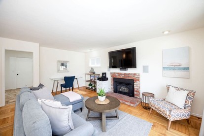 Oceanfront Beach House Nestled Amidst Trees in Pacifica, California - Pacifica, California - glamping.directory