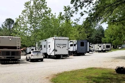Simple Cabin with Queen Sized Bed near the Ozark National Forest, Perfect for a Glamping Getaway - Mountain View, Arkansas - glamping.directory