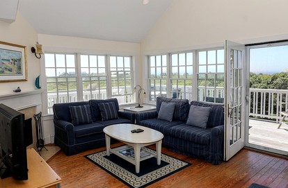 Grand Vacation Rental with 180-Degree Ocean Views on Nantucket, Massachusetts - Nantucket, Massachusetts - glamping.directory