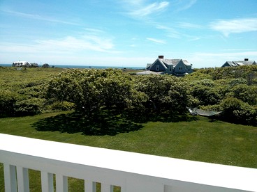 Grand Vacation Rental with 180-Degree Ocean Views on Nantucket, Massachusetts - Nantucket, Massachusetts - glamping.directory