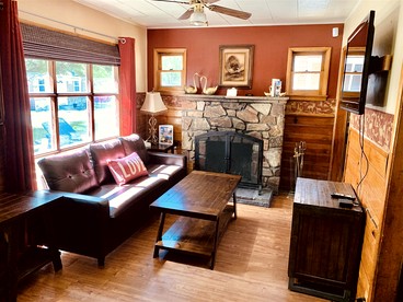 Pet Friendly Cabin with WiFi and Fireplace, Perfect for a Cozy Weekend at Big Bear Lake - Big Bear Lake, California - glamping.directory