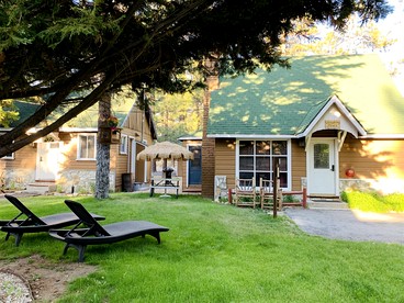 Pet Friendly Cabin with WiFi and Fireplace, Perfect for a Cozy Weekend at Big Bear Lake - glamping.directory