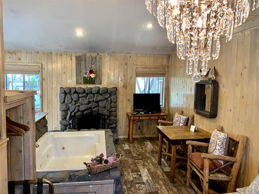 Pet Friendly Cabin with WiFi and Fireplace, Perfect for a Cozy Weekend at Big Bear Lake - Big Bear Lake, California - glamping.directory