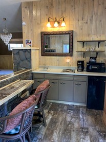 Pet Friendly Cabin with WiFi and Fireplace, Perfect for a Cozy Weekend at Big Bear Lake - Big Bear Lake, California - glamping.directory