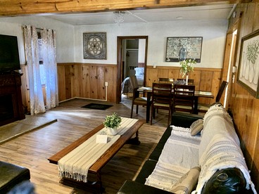 Pet Friendly Cabin with WiFi and Fireplace, Perfect for a Cozy Weekend at Big Bear Lake - Big Bear Lake, California - glamping.directory