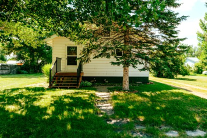 Vintage Cabin Perfect for Families and Outdoor Activities in Ranchester, Wyoming - Ranchester, Wyoming - glamping.directory
