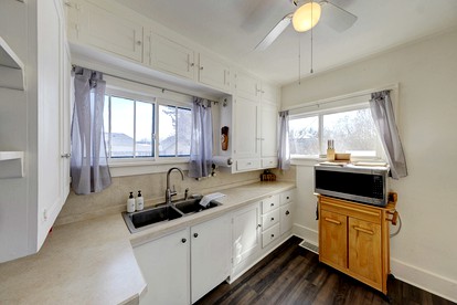 Vintage Cabin Perfect for Families and Outdoor Activities in Ranchester, Wyoming - Ranchester, Wyoming - glamping.directory