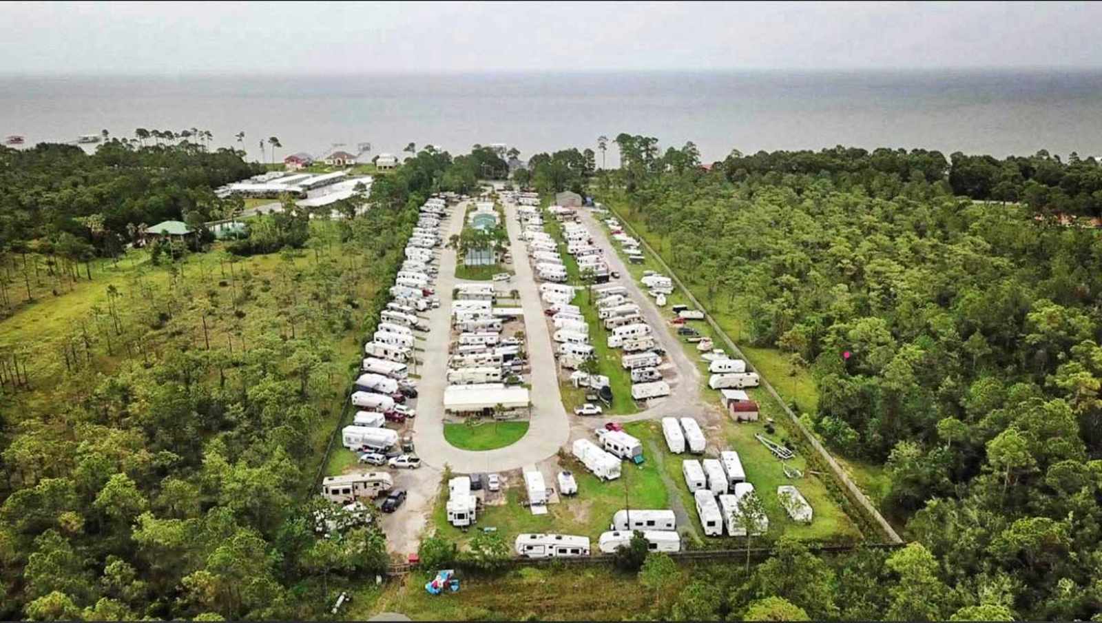 Bay Palms RV Resort - glamping.directory