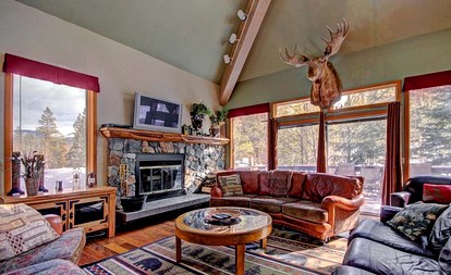 Enormous Cabin Retreat for Large Groups near Breckenridge, Colorado - Breckenridge, Colorado - glamping.directory