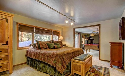 Enormous Cabin Retreat for Large Groups near Breckenridge, Colorado - Breckenridge, Colorado - glamping.directory