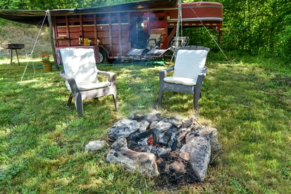 Retro Converted Container for the Best Glamping in North Carolina - Waynesville, North Carolina - glamping.directory