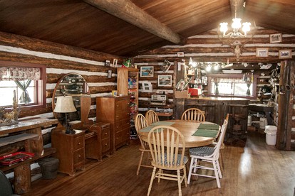 Lovely Cabin Rental with an Antique Iron Tub near Nathrop, Colorado - Buena Vista, Colorado - glamping.directory