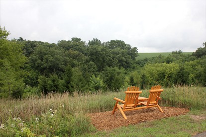 Gorgeous Wooden Lodge in a Forest near Blue Mounds, Wisconsin - Blue Mounds, Wisconsin - glamping.directory
