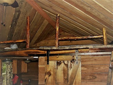 Secluded Watertree Tiny House near Old Hickory Lake – Private Deck, Trails & Breakfast - Lebanon, Tennessee - glamping.directory
