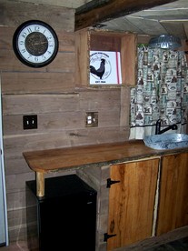 Secluded Watertree Tiny House near Old Hickory Lake – Private Deck, Trails & Breakfast - Lebanon, Tennessee - glamping.directory