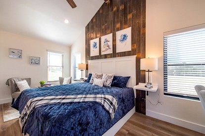 Couples Glamping Cabin for a Romantic Escape near Magnolia - Elm Mott, Texas - glamping.directory