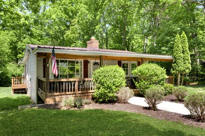 Beautiful Cabin with Fire Pit and Foosball in Luray, Virginia - glamping.directory