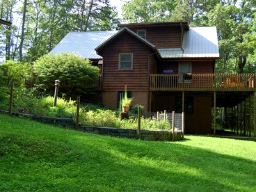 Spacious Mountain Cabin Rental with Wood Stoves near Hendersonville, North Carolina - Cedar Mountain, North Carolina - glamping.directory