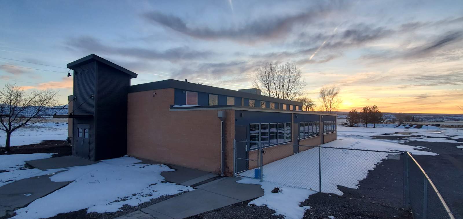 Coworking Space with Mountain Views - Montrose, Colorado - glamping.directory
