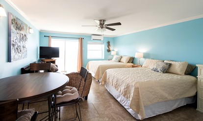 Spacious Beach Rental with Lovely Ocean Views near Corpus Christi, Texas - Port Aransas, Texas - glamping.directory