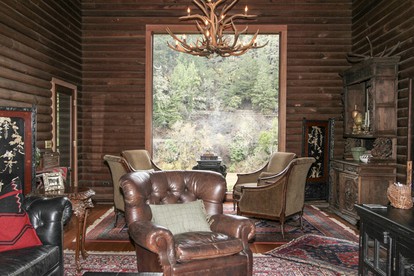 Stunning Cottage with Hot-tub in Guerneville, California - Guerneville, California - glamping.directory