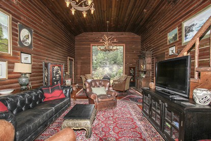 Stunning Cottage with Hot-tub in Guerneville, California - Guerneville, California - glamping.directory