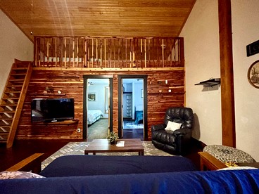 Sweet Spacious Loft Perfect for Outdoor and Nature Lovers in Arkansas - Boles, Arkansas - glamping.directory