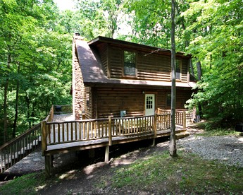 Beautiful Cabin For Rent in Hocking Hills Region of Ohio - Logan, Ohio - glamping.directory